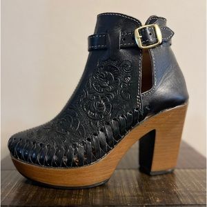 Huaraches mexican bootie shoes size 6